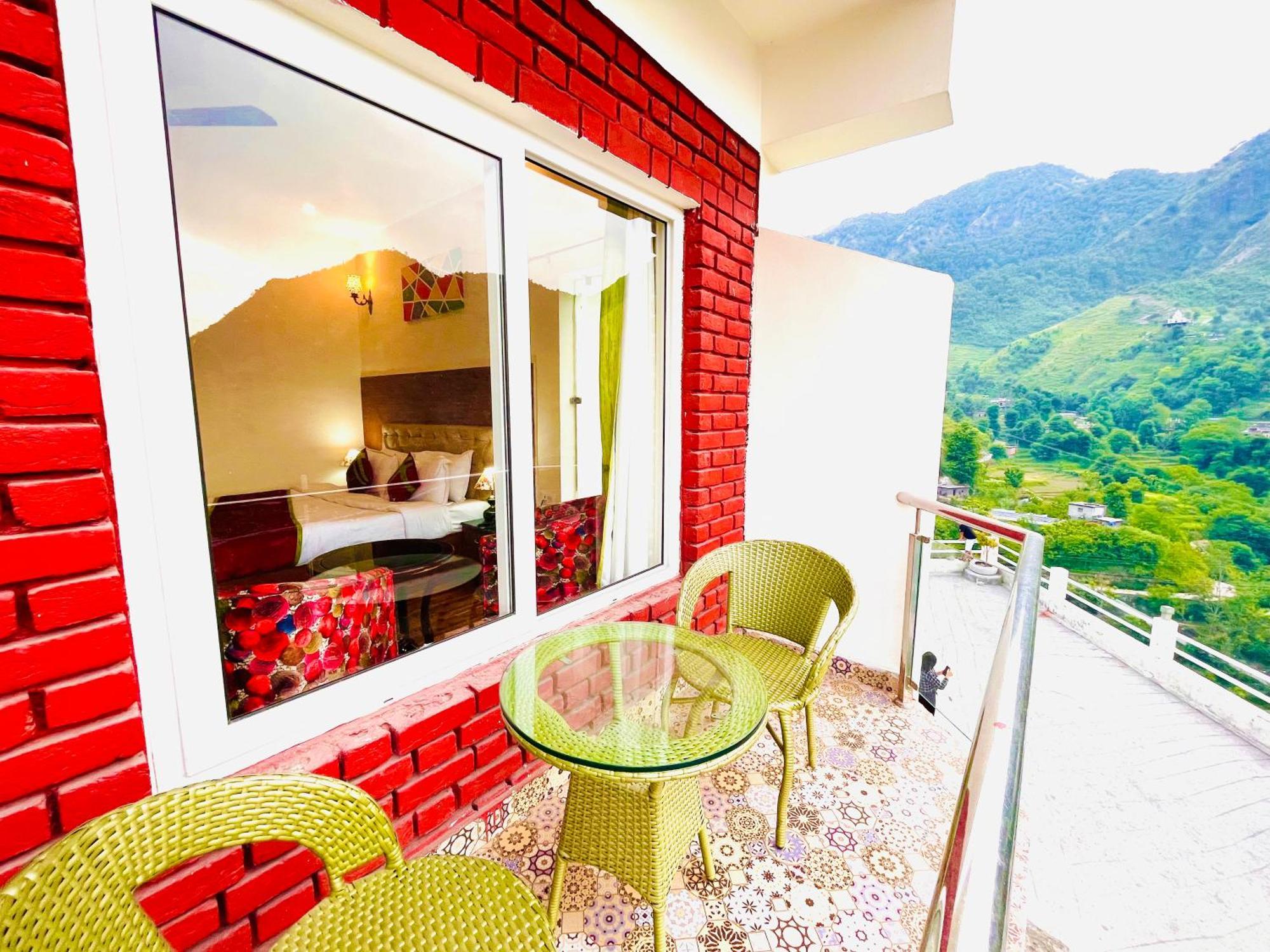 The Kempty Osasis - A Boutique Resort With Scenic Mountain View In Масурі Екстер'єр фото
