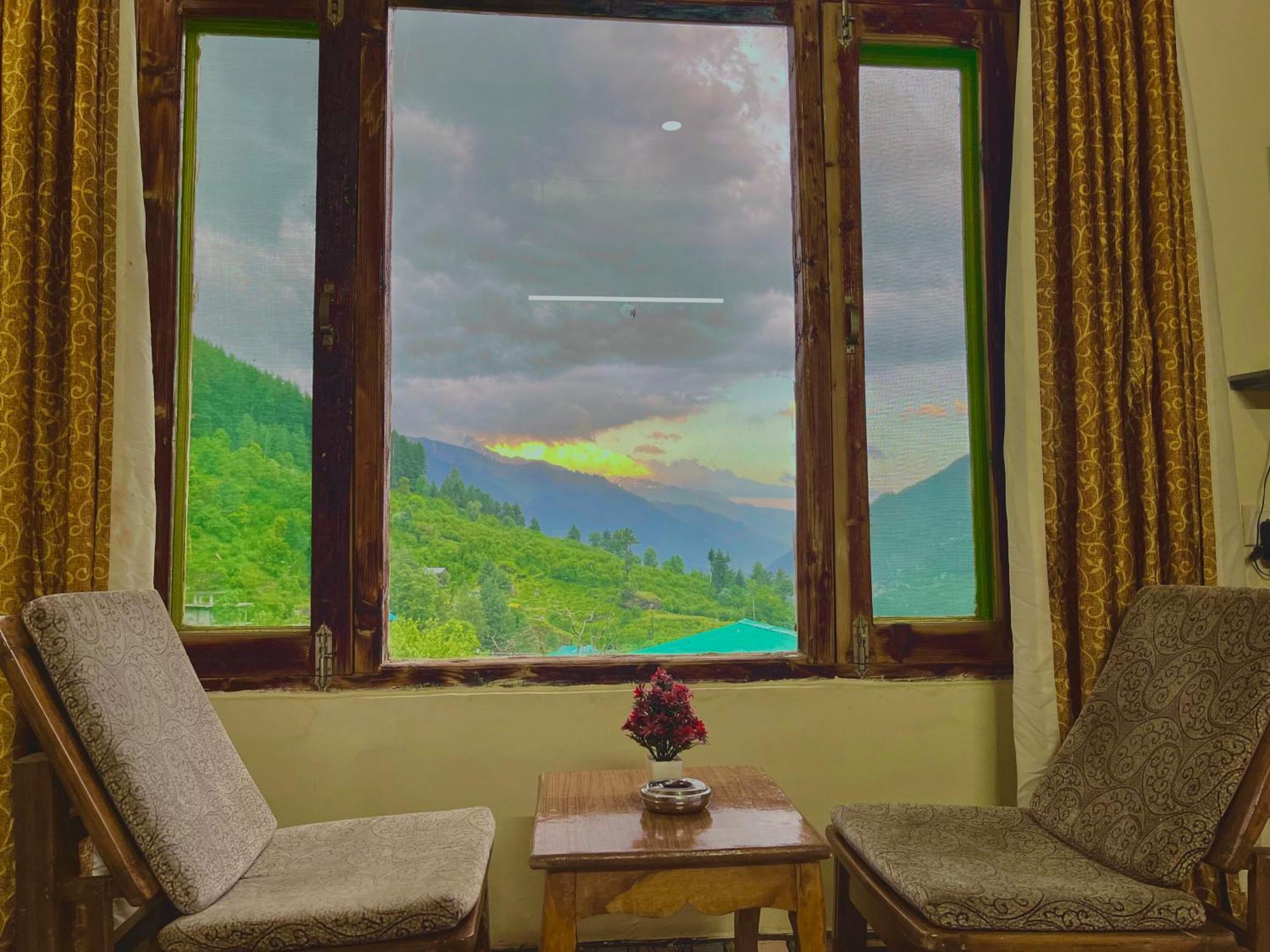 The Kempty Osasis - A Boutique Resort With Scenic Mountain View In Масурі Екстер'єр фото