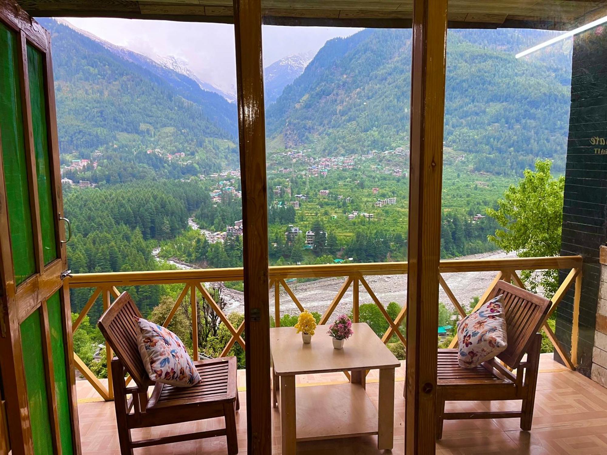 The Kempty Osasis - A Boutique Resort With Scenic Mountain View In Масурі Екстер'єр фото